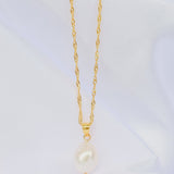 Florence Pearl Pendant Necklace